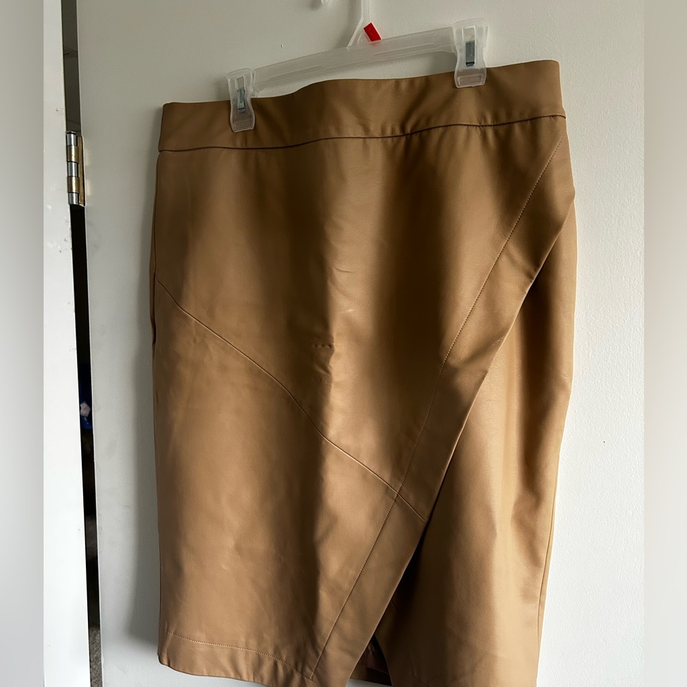 Faux Leather skirt-Addition Elle